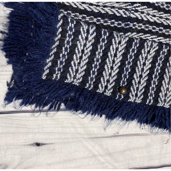 Anthropologie Sleeping On‎ Snow Poncho Sweater With Pockets Fringe Hem - Picture 7 of 10